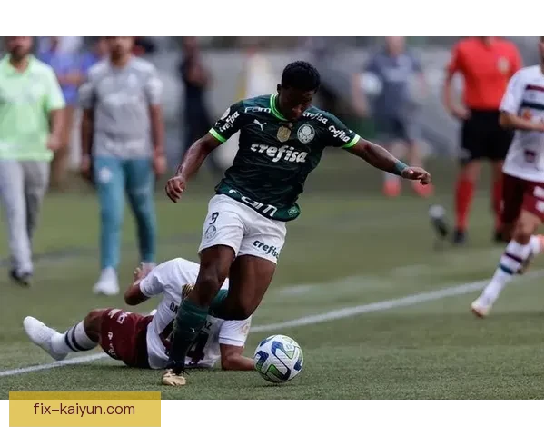 恩德里克技术表现持续提升，引发同位置球员关注