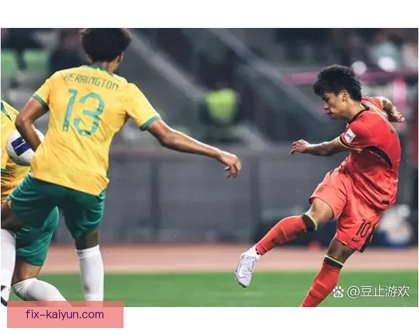 中国队在亚洲杯小组赛阶段遭遇失利，状态需加强以迎接后续挑战