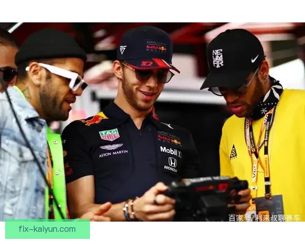 佩德里与亚马尔默在比赛中表现稳健，展现出良好的默契配合能力